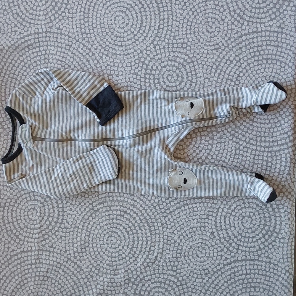 Baby Boy Footies Sz. 6-9 Mos - Picture 3 of 5